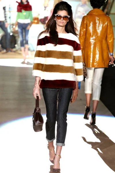 Look 9